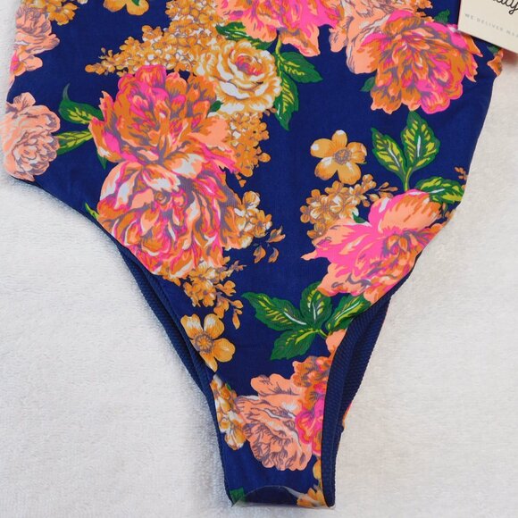 Maaji Dunes Reversible One Piece Swimsuit | Navy Blue & Flowers | NWT | Med - Picture 5 of 13
